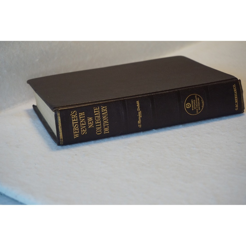 Webster's Seventh New Collegiate Dictionary 1971 Hardcover Thumb Indexed Brown
